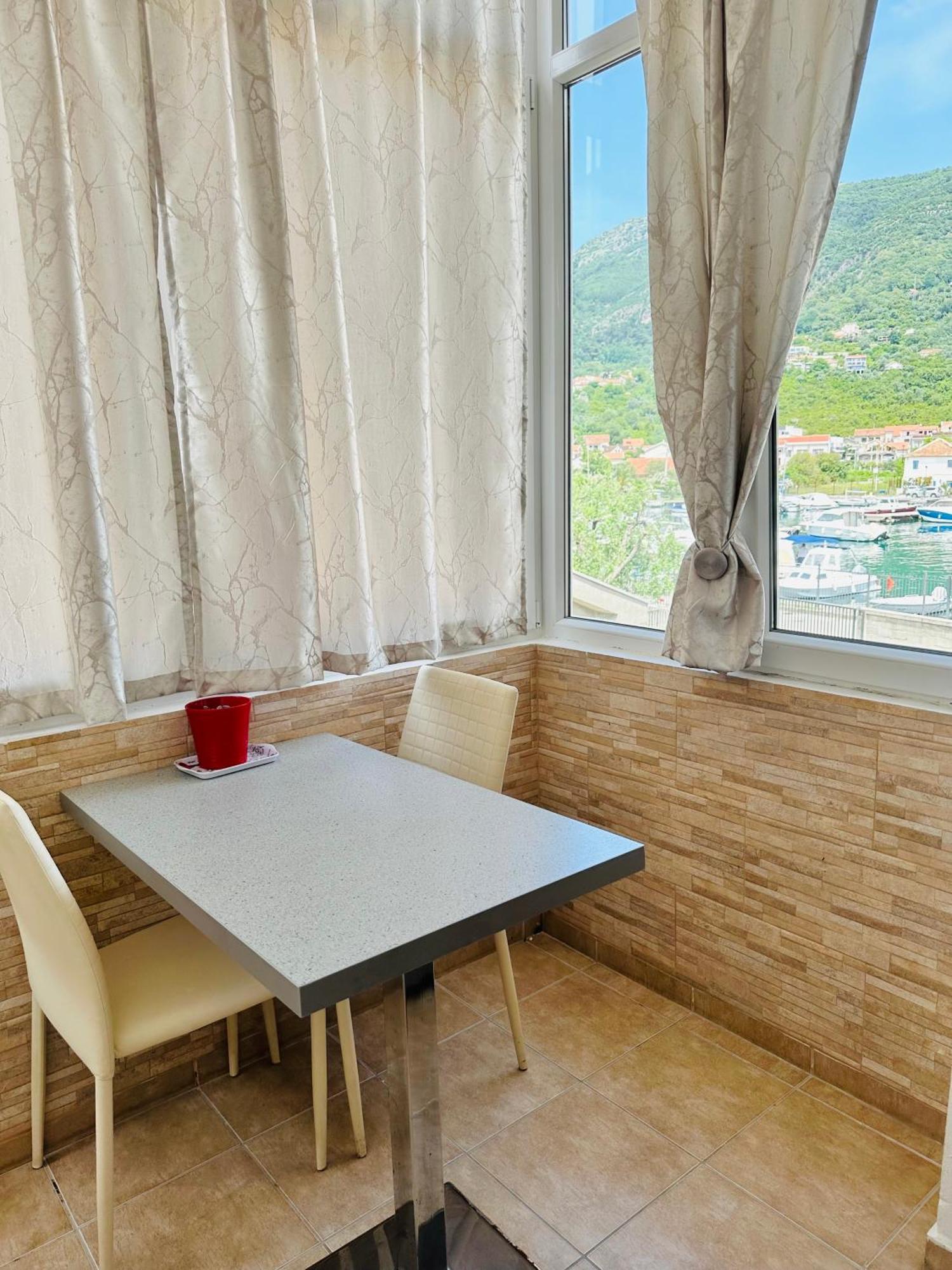 Villa Nela Tivat Exterior photo